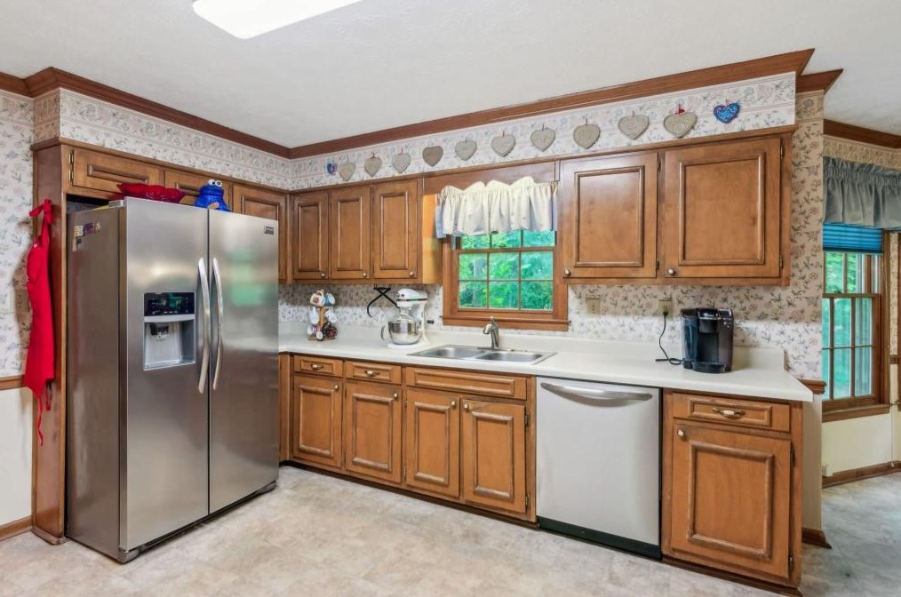 3711 Charlescrest Dr, Lawrenceville GA 30044-4858 exterior