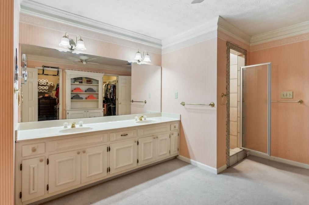 3711 Charlescrest Dr, Lawrenceville GA 30044-4858 exterior