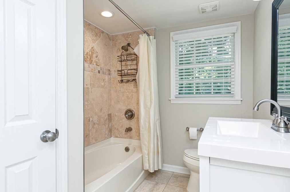 4873 Ml Brk Dr, Atlanta GA 30338-4905 exterior