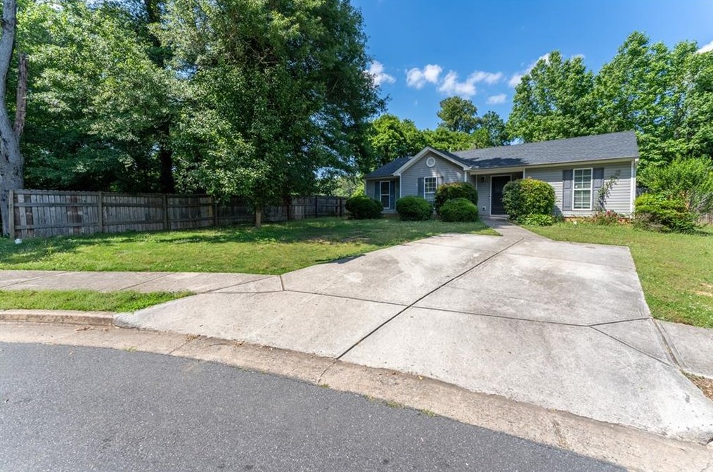 540 Scrooch Ct, Winder, GA 30680-2575