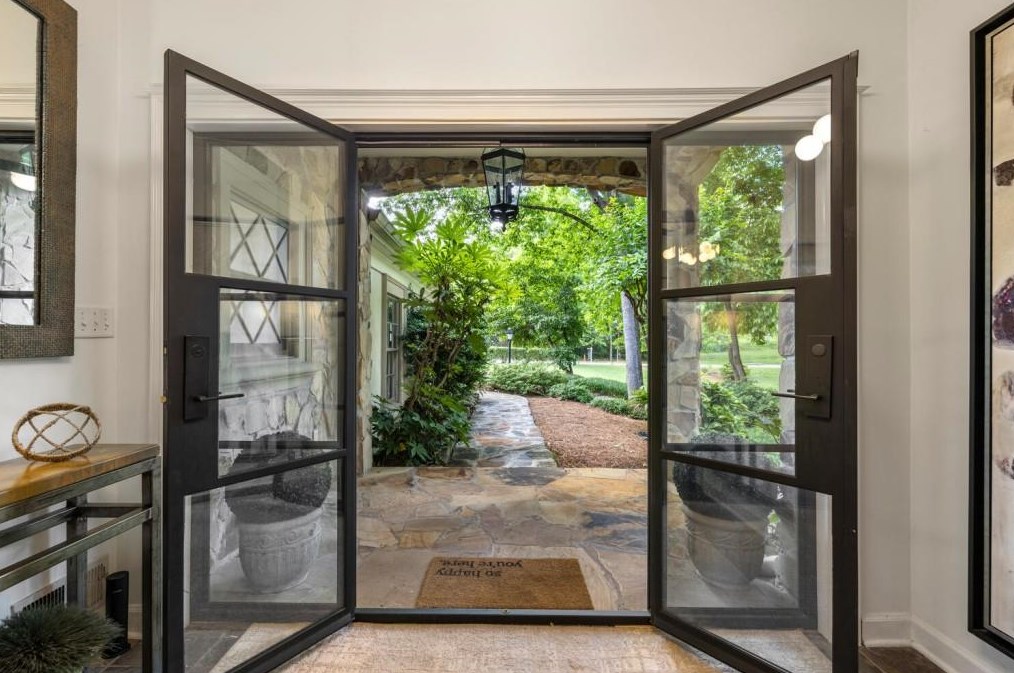 486 Mount Paran Rd, Atlanta GA  30327-3500 exterior