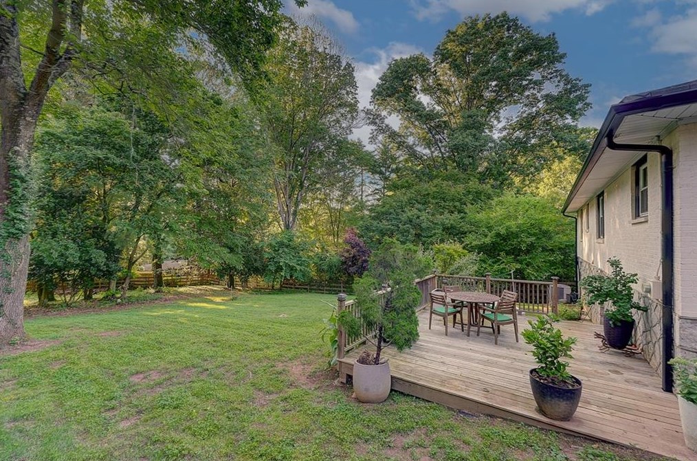 624 Willivee Dr, Decatur GA  30033-5409 exterior