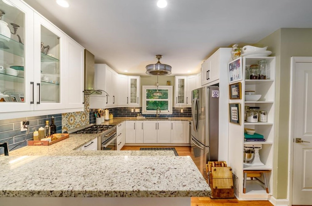 624 Willivee Dr, Decatur GA  30033-5409 exterior