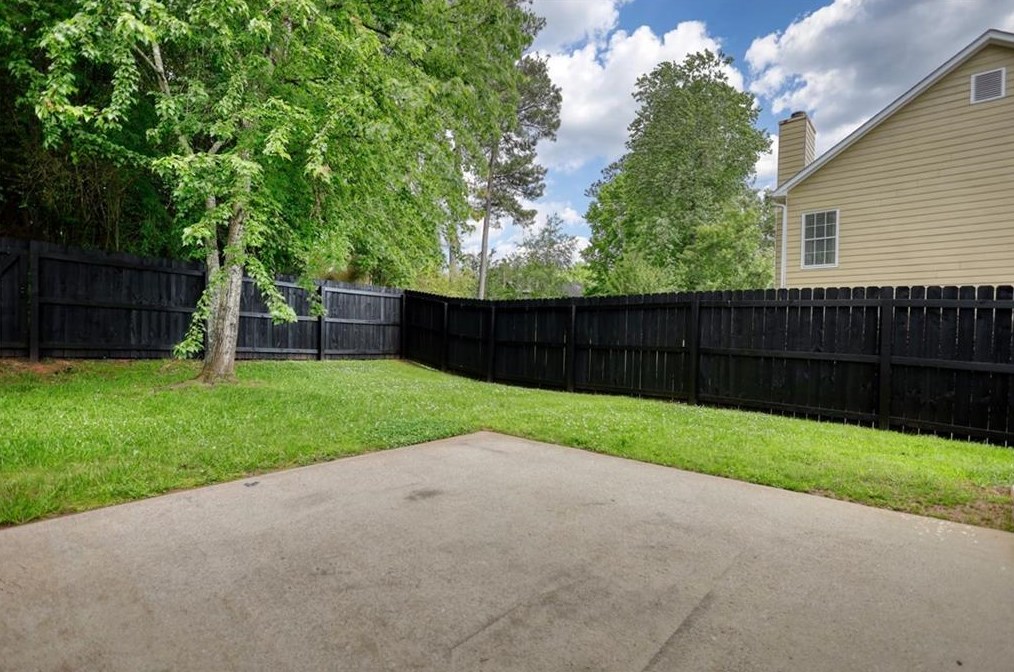 4675 Gdn City Dr, Lithonia GA 30038-6241 exterior