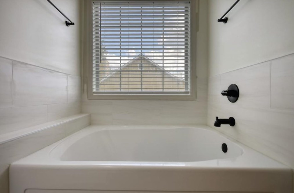 4675 Gdn City Dr, Lithonia GA 30038-6241 exterior