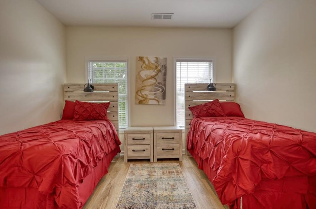 4675 Gdn City Dr, Lithonia GA 30038-6241 exterior