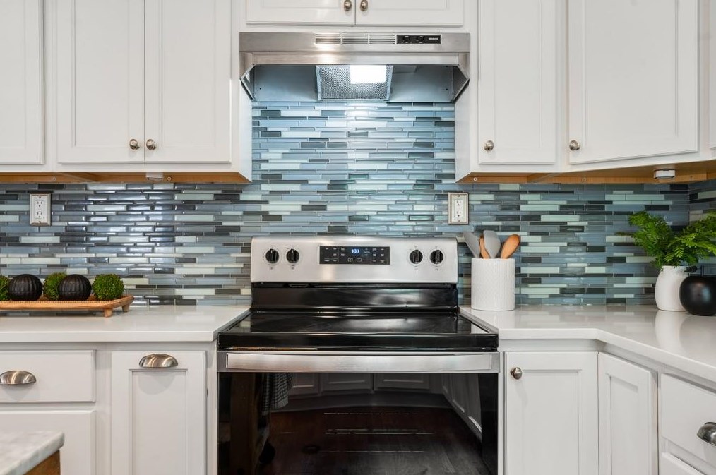 291 Deering Rd, Atlanta GA  30309-2203 exterior