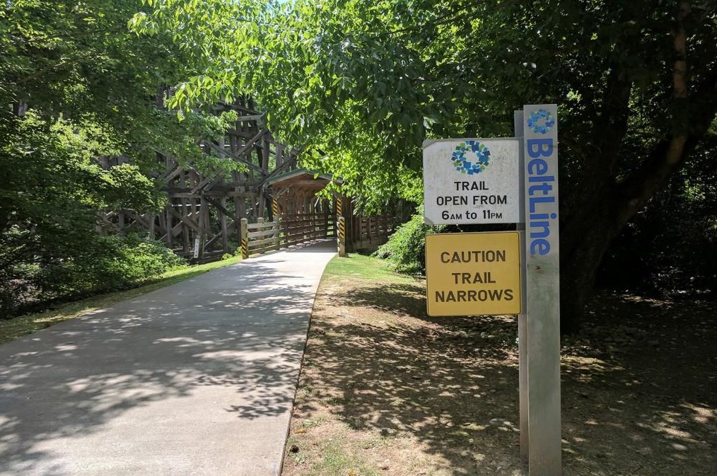 291 Deering Rd, Atlanta GA  30309-2203 exterior