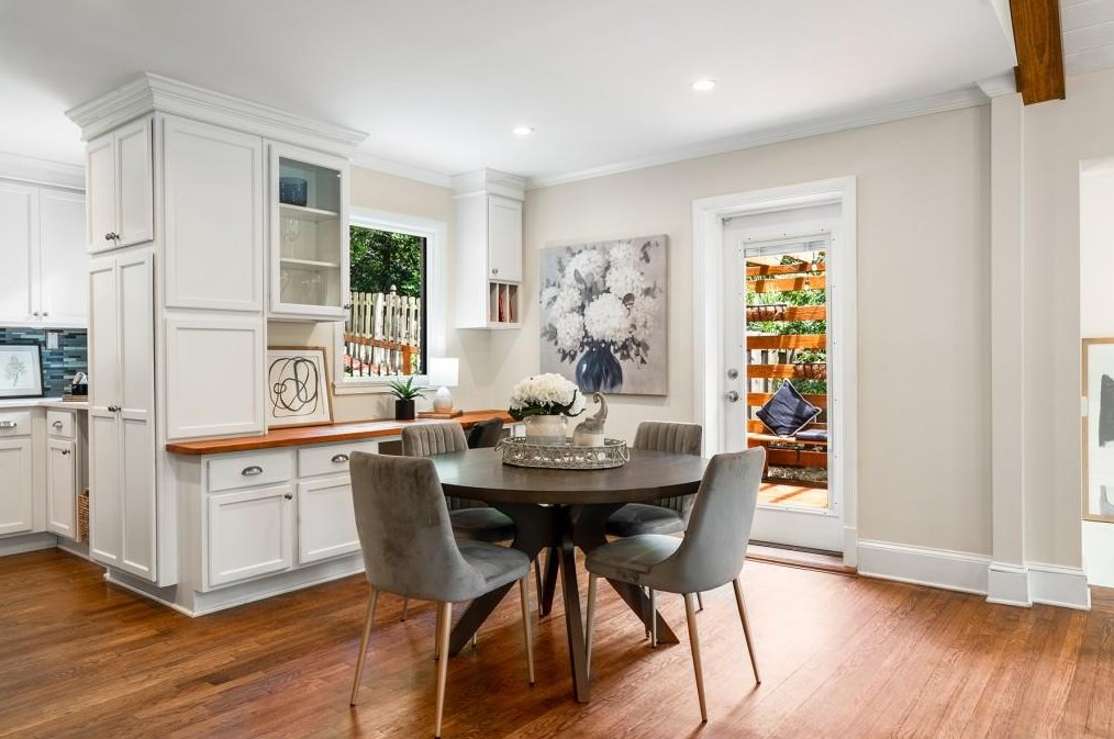 291 Deering Rd, Atlanta GA  30309-2203 exterior