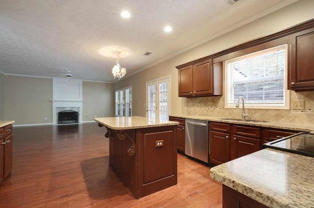 1560 Highland Farm Dr, Suwanee, GA 30024