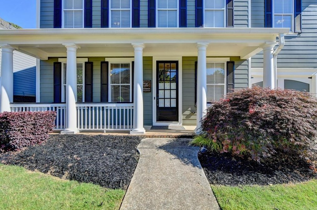 5951 Peacock Ln, Hoschton, GA 30548