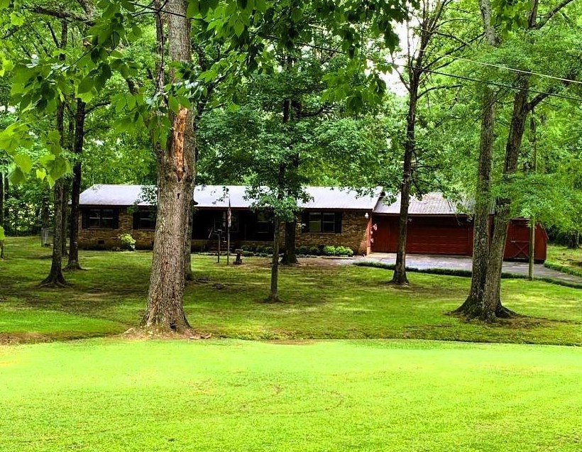 109 40th Dr, Calhoun, GA 30701-2901
