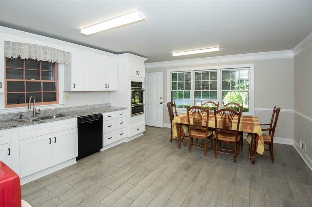 3549 Castlehill Ct, Tucker GA 30084 exterior