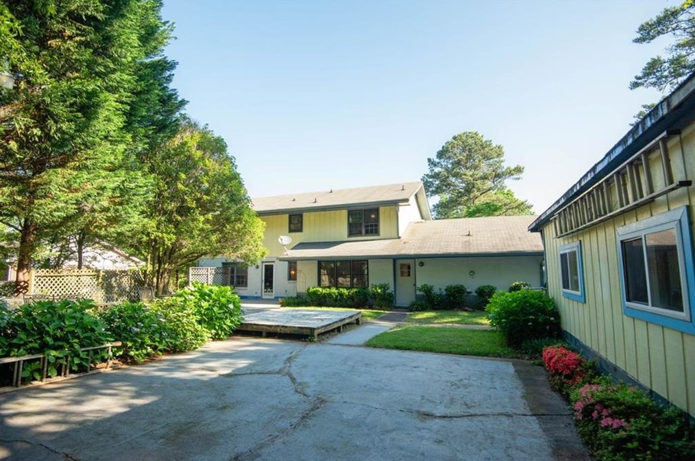 3549 Castlehill Ct, Tucker GA 30084 exterior