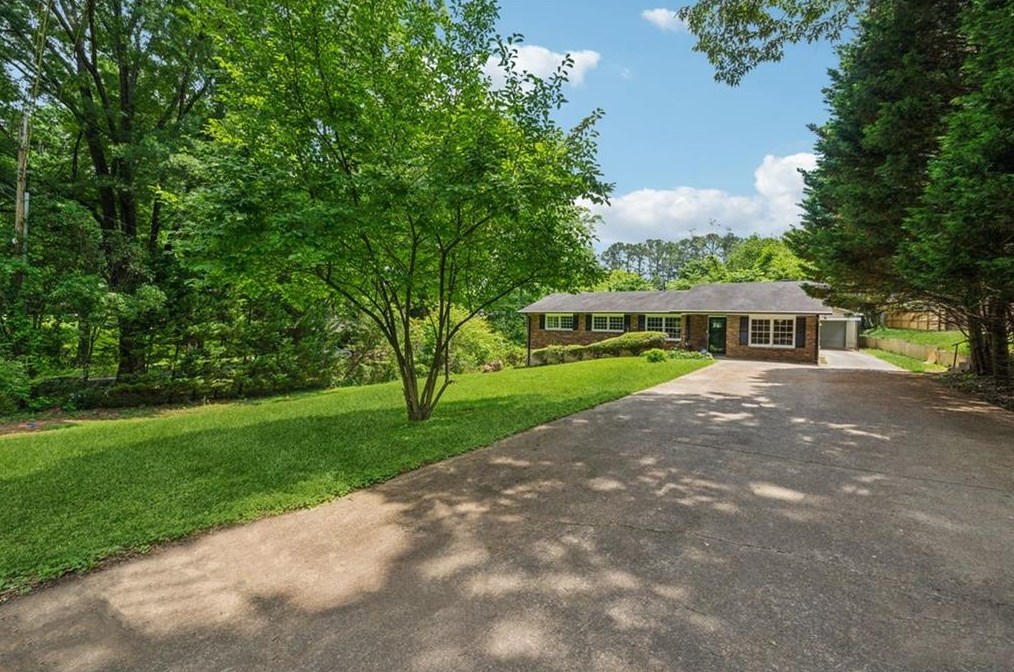 3827 Lee St, Acworth, GA 30101-5141