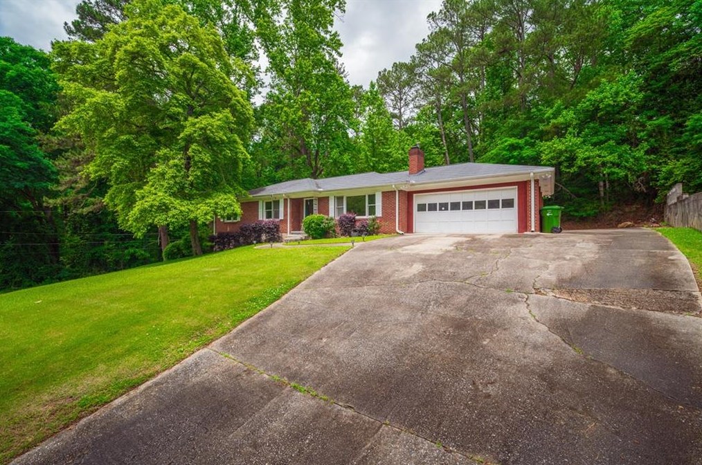 2169 Honeysuckle Ln Sw, Atlanta, GA 30311