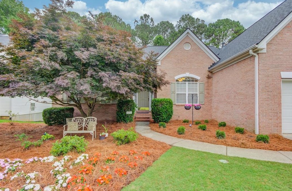 2462 Oak Bluff Dr, Dacula, GA 30019-3097