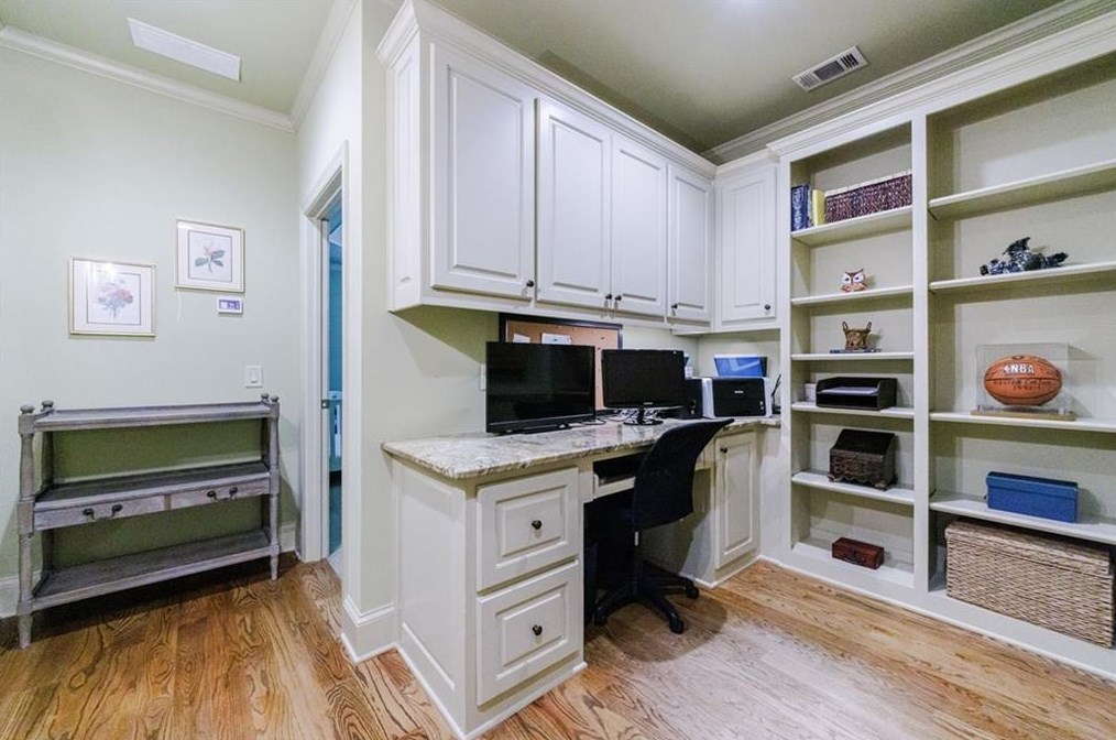 2904 Thurleston Ln, Duluth GA 30097-7470 exterior