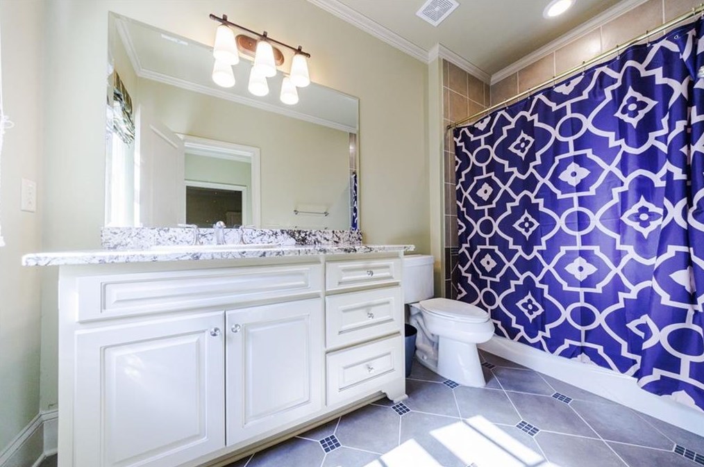 2904 Thurleston Ln, Duluth GA 30097-7470 exterior