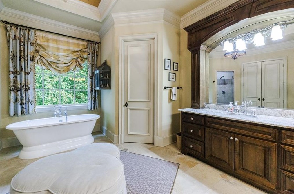 2904 Thurleston Ln, Duluth GA 30097-7470 exterior