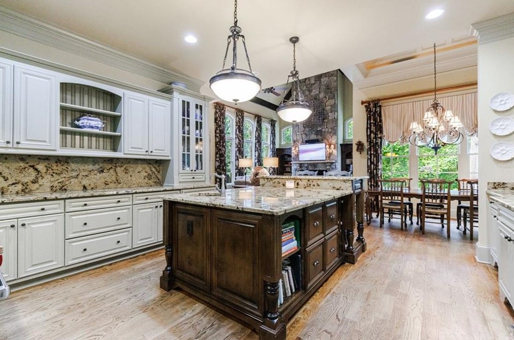 2904 Thurleston Ln, Duluth GA 30097-7470 exterior