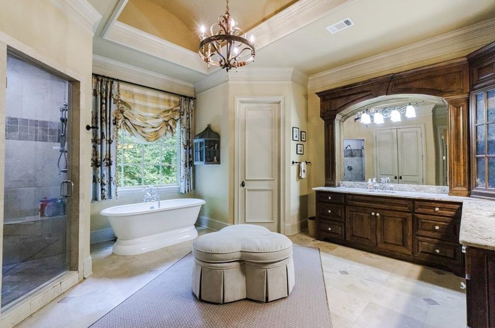 2904 Thurleston Ln, Duluth GA 30097-7470 exterior