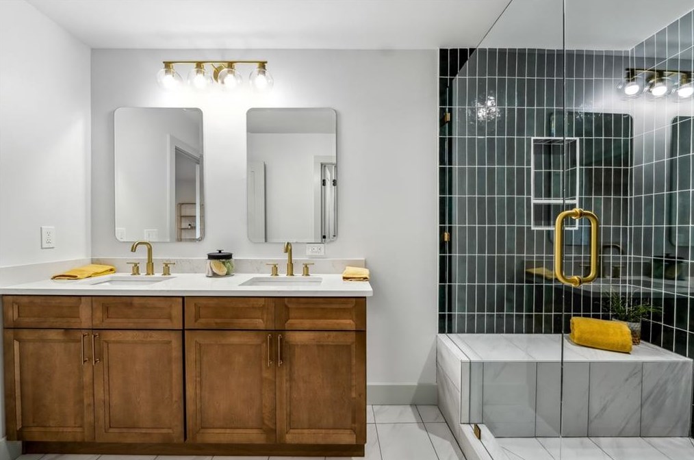 1100 Forrest Blvd, Decatur GA  30030-4736 exterior