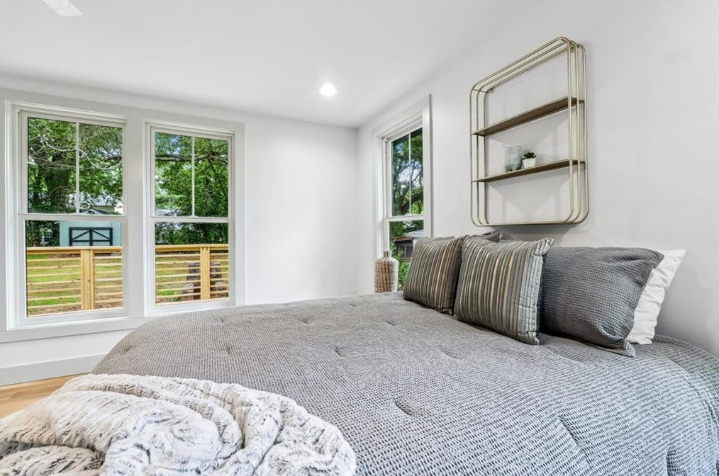 1100 Forrest Blvd, Decatur GA  30030-4736 exterior