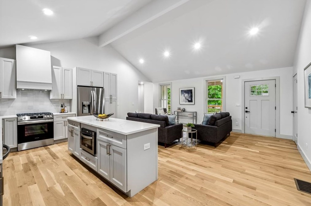 1100 Forrest Blvd, Decatur GA  30030-4736 exterior