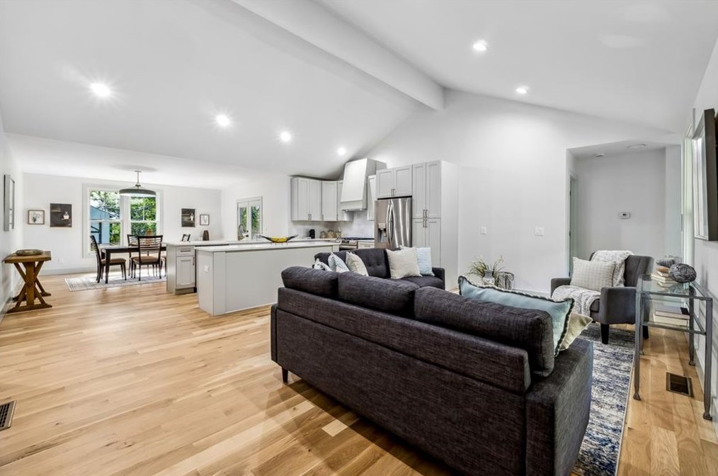 1100 Forrest Blvd, Decatur GA  30030-4736 exterior