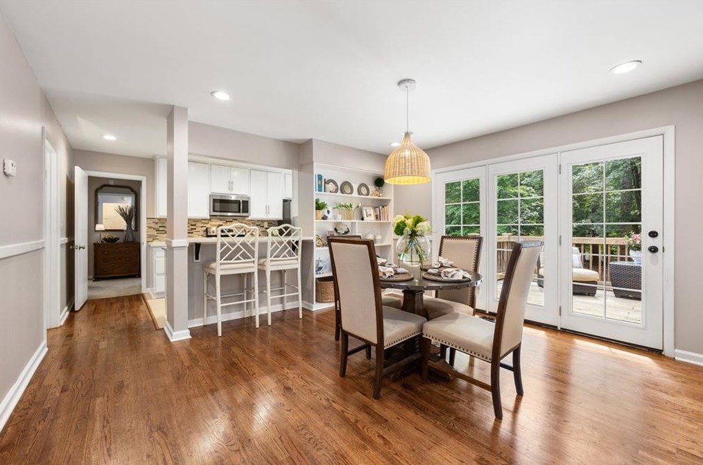 3660 Woodstream Cir, Atlanta GA  30319-2139 exterior