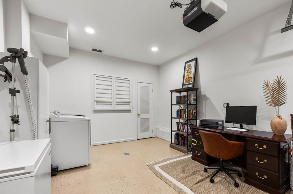 3660 Woodstream Cir, Atlanta GA  30319-2139 exterior