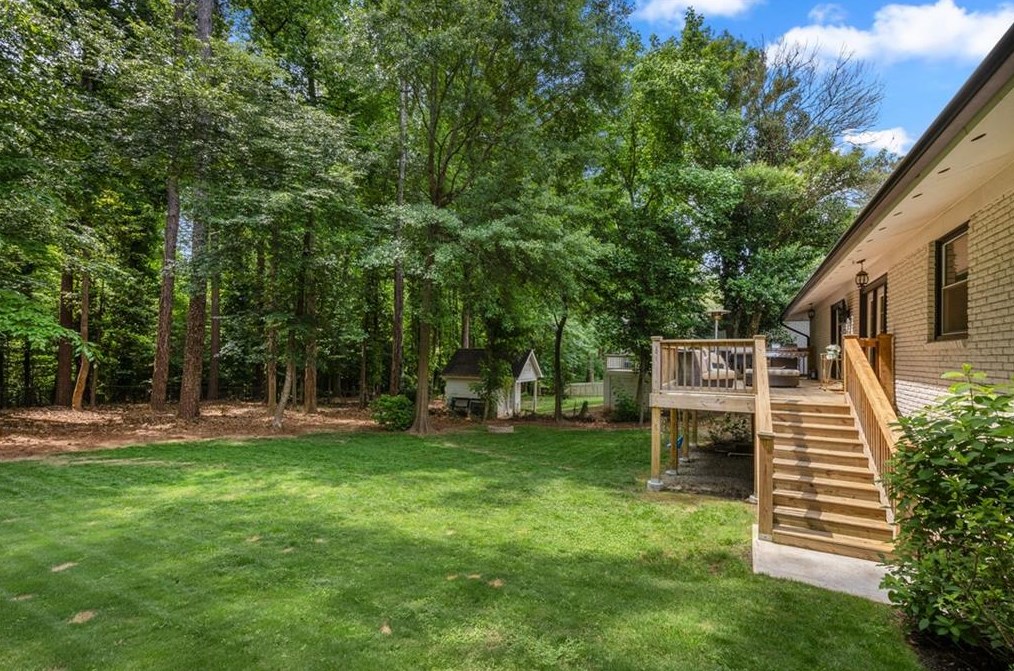 3660 Woodstream Cir, Atlanta GA  30319-2139 exterior