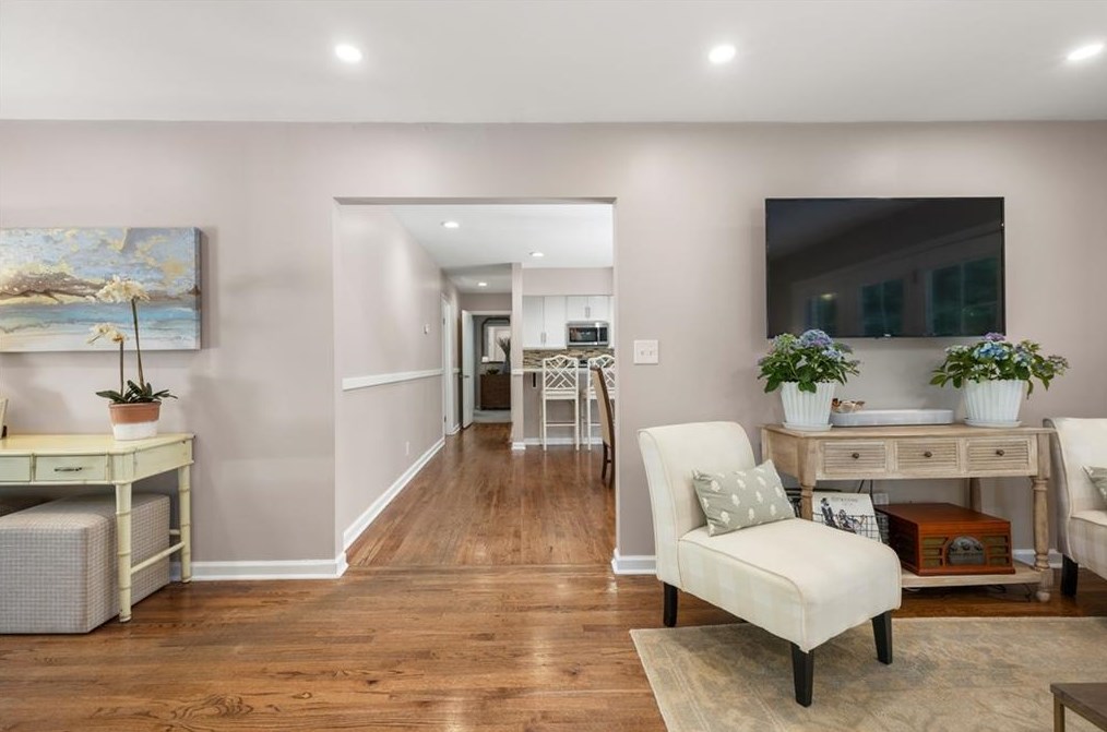 3660 Woodstream Cir, Atlanta GA  30319-2139 exterior