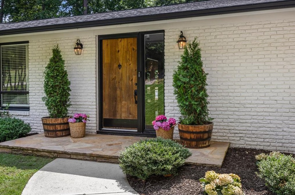 3660 Woodstream Cir, Atlanta GA  30319-2139 exterior