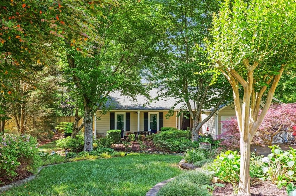 840 Riverstone Ln, Holly Springs, GA 30188-2963