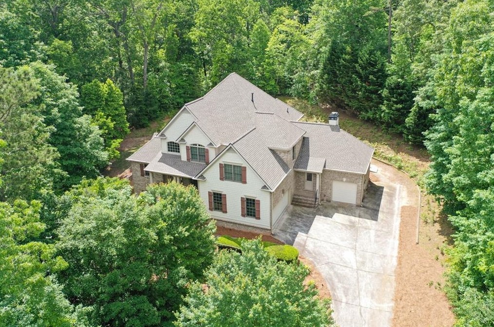 120 Birchwood Dr, Holly Springs, GA 30115