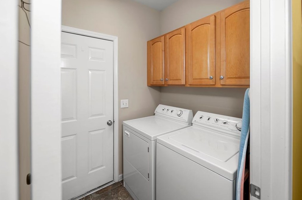 204 Regency Ln, Calhoun GA 30701-3543 exterior