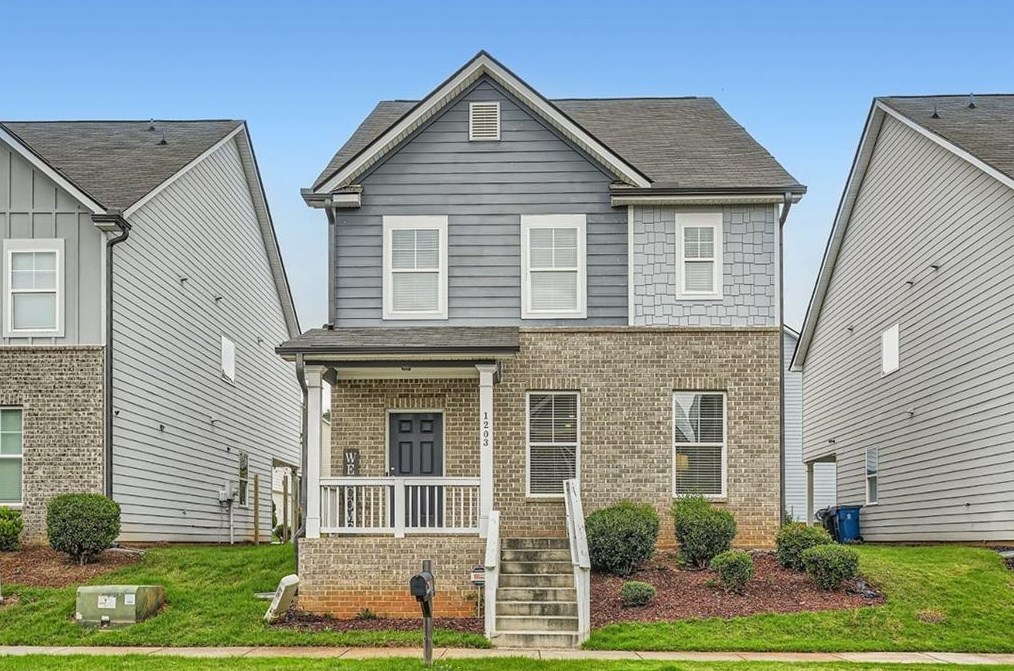 1203 Hawthorne Tr, Atlanta, GA 30344