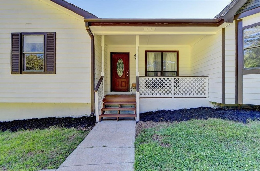 2804 Pope Rd, Douglasville, GA 30135-2017