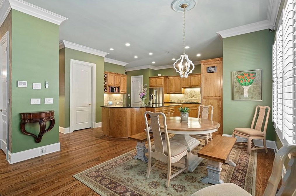 1168 Buckhead Valley Ct, Atlanta GA 30324-2793 exterior