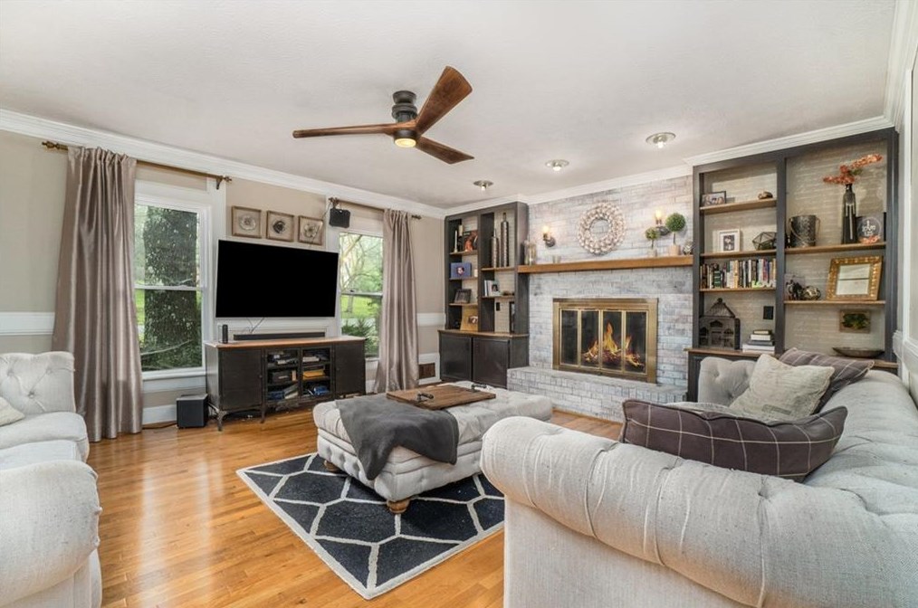 4111 Mayflower Ct, Lilburn, GA 30047-3208
