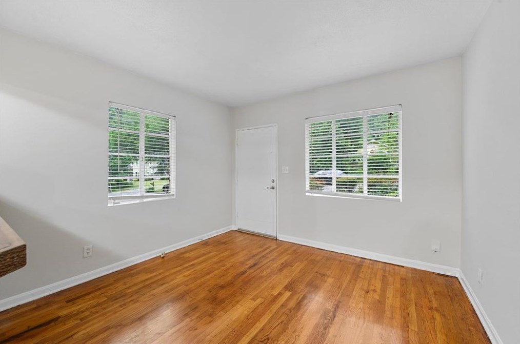 121 Fairview St, Decatur GA  30030-2049 exterior