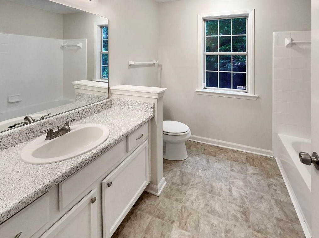 211 Vinings Frst Cir, Smyrna GA 30080-3919 exterior