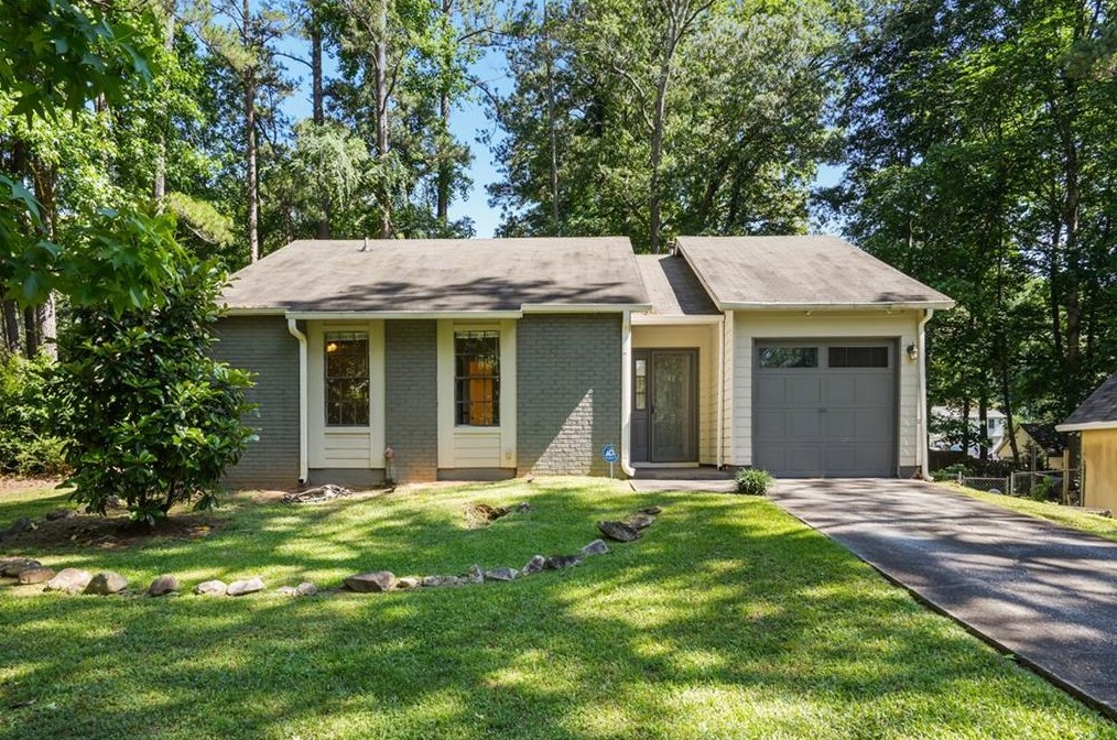 6686 Doublegate Ln, Rex, GA 30273