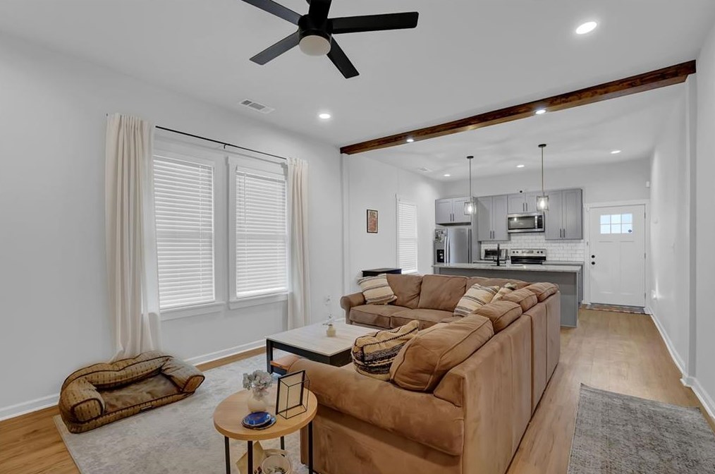 31 Mildred Pl, Atlanta GA  30318-4725 exterior