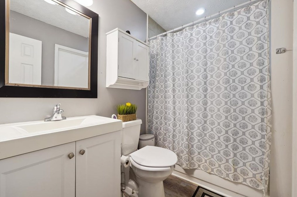 5008 Old Ivy Rd, Duluth GA 30096-2939 exterior