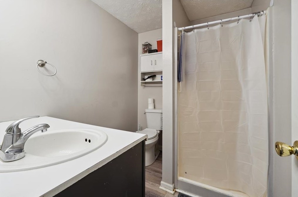 5008 Old Ivy Rd, Duluth GA 30096-2939 exterior