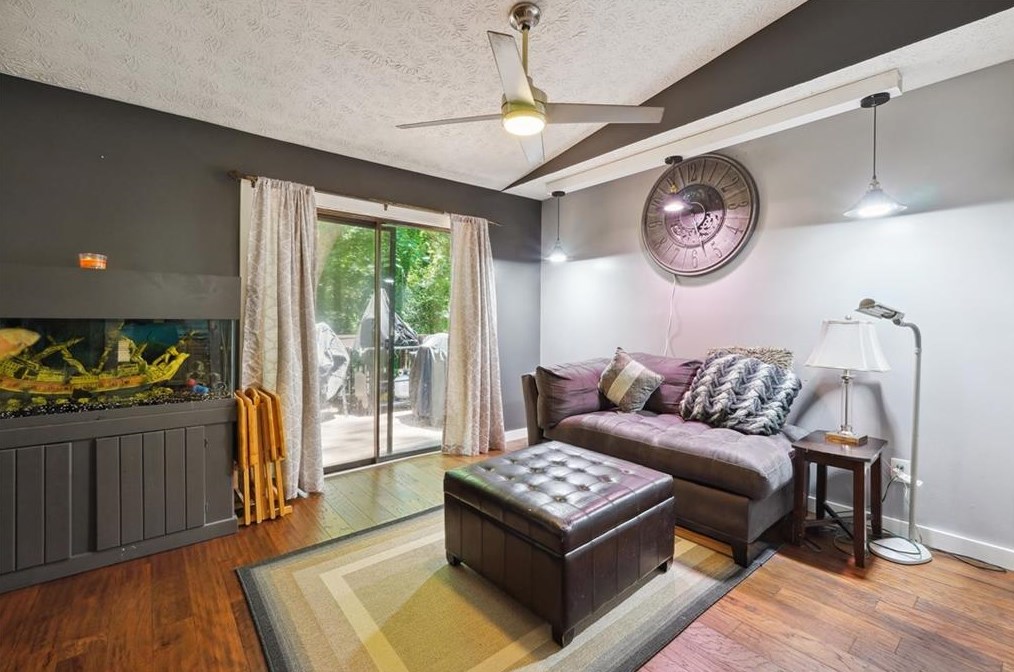 5008 Old Ivy Rd, Duluth GA 30096-2939 exterior