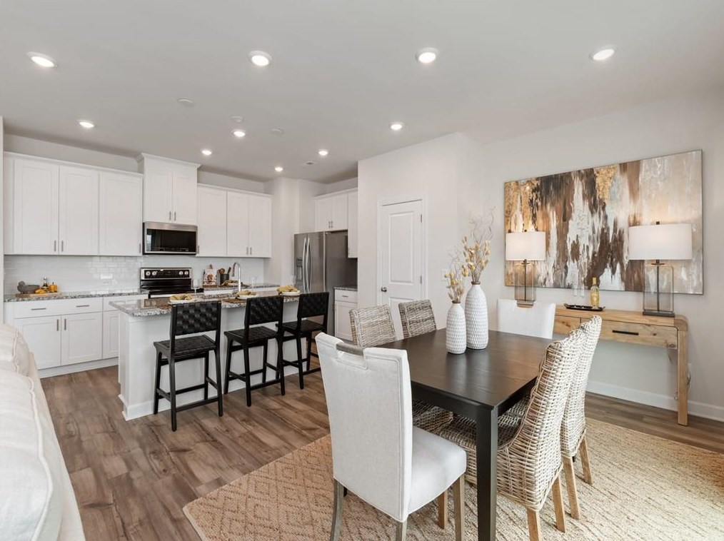 2755 Hawthorne Way, Atlanta, GA 30337-1713